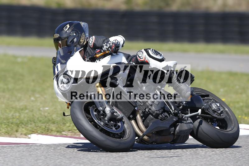 /Archiv-2025/48 25.08.2025 Cornu Master School ADR/rot-rouge/1